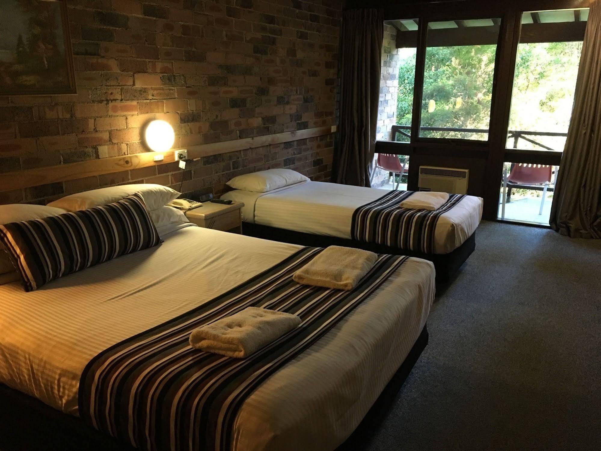 Avoca Beach Hotel Екстер'єр фото
